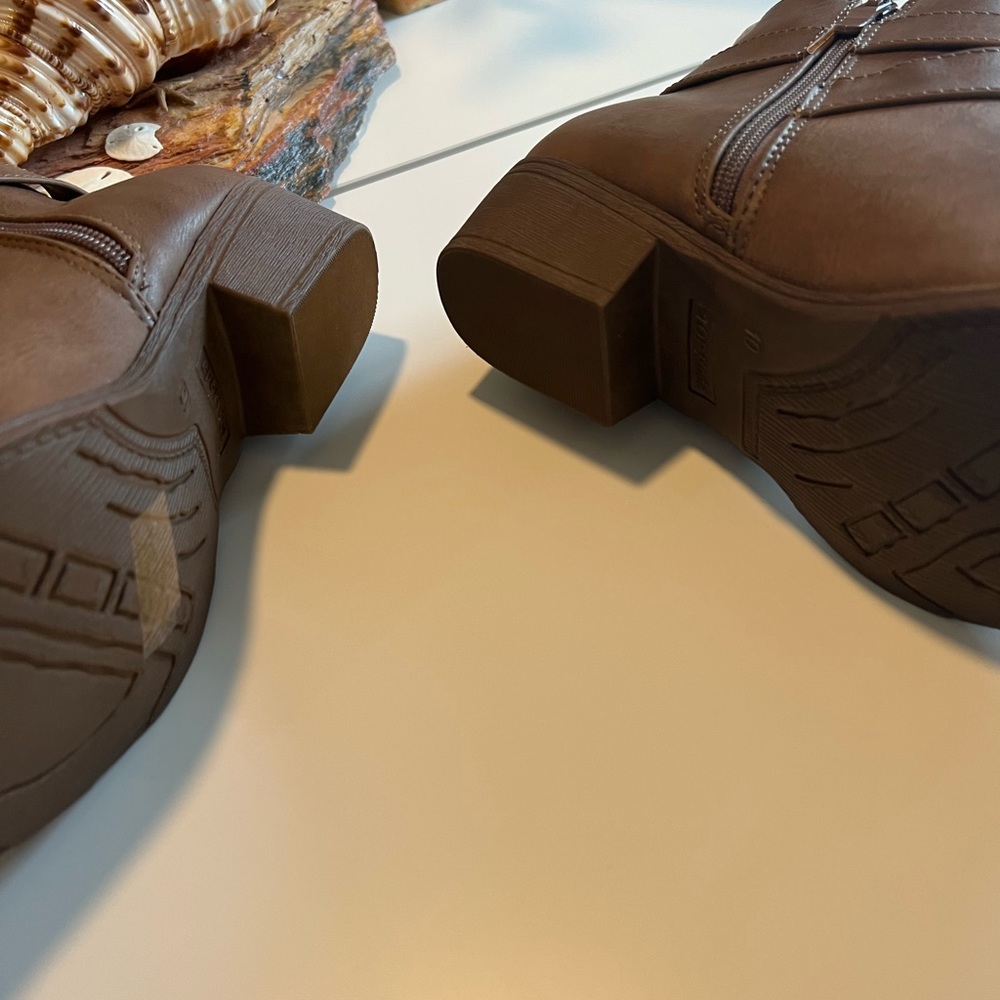 Boots  Elastic panel Double Buckle Strap Stacked - Picture 6 of 6